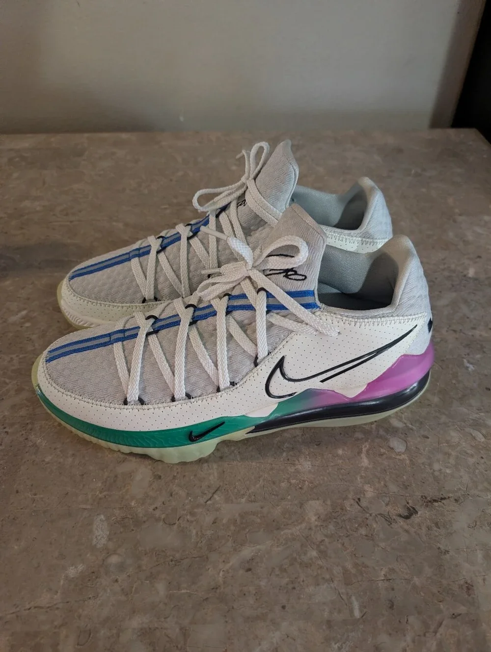 Nike LeBron 17 XV111 Spruce White (2020) Glow In The Dark Men's Size 11 No Box